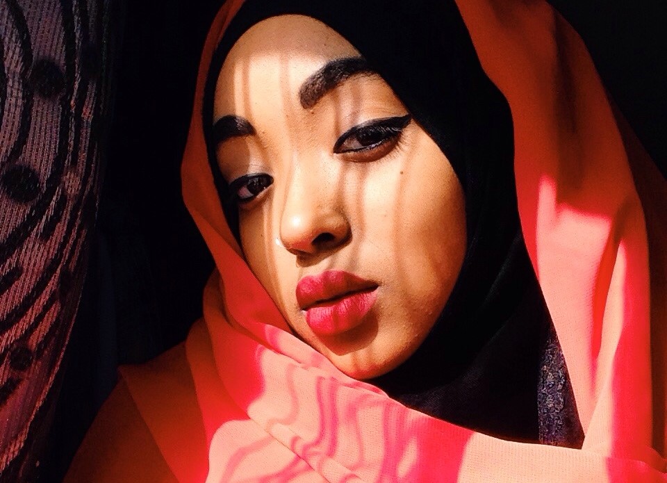 manekenė dėvinti hidžabą