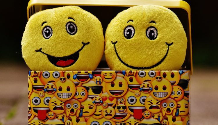 emoji istorija