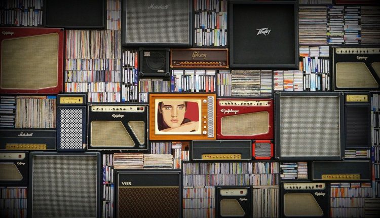 kokį muzikos klausymosi įrenginį vertėtų įsigyti